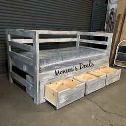 Twin Solid Wood Daybed With 3 Drawers And Mattress $580