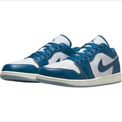 jordan 1 low se white/blue gray color way size 10.5