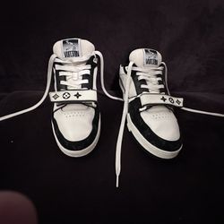Louis Vuitton Trainer Sneakers – Size 11 – Authentic – Need Gone Tonight
