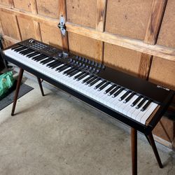 Arturia Key lab  88 MK2  With Stand 