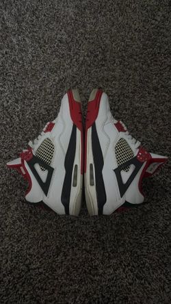 Jordan 4s fire reds