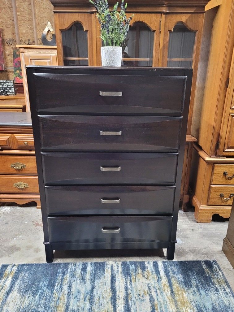 BEAUTIFUL TALL DRESSER
