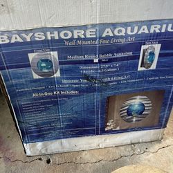Bayshore Medium Wall Aquarium (2)