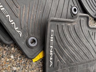 Toyota Sienna All-Weather Rubber Floor Mats 2013-2020