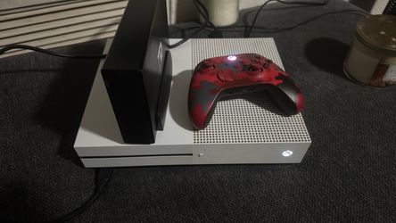Xbox One S with Camo Controller & 3TB HD with all wires .
