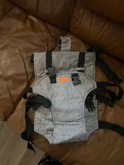 Lullaby travel harness seat