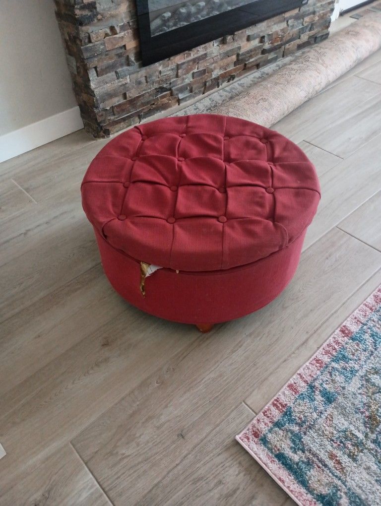 Free Storage Ottoman