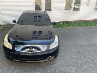 Infiniti M35 / M45 Black Sedan