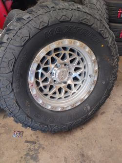 17x9 XM rims 6 lug 6x139 on new tires 35 1250 17