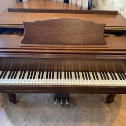 Kranich And Bach Baby Grand Piano