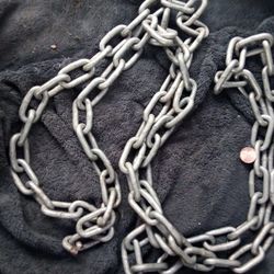 8 Foot Heavy Duty Chain 