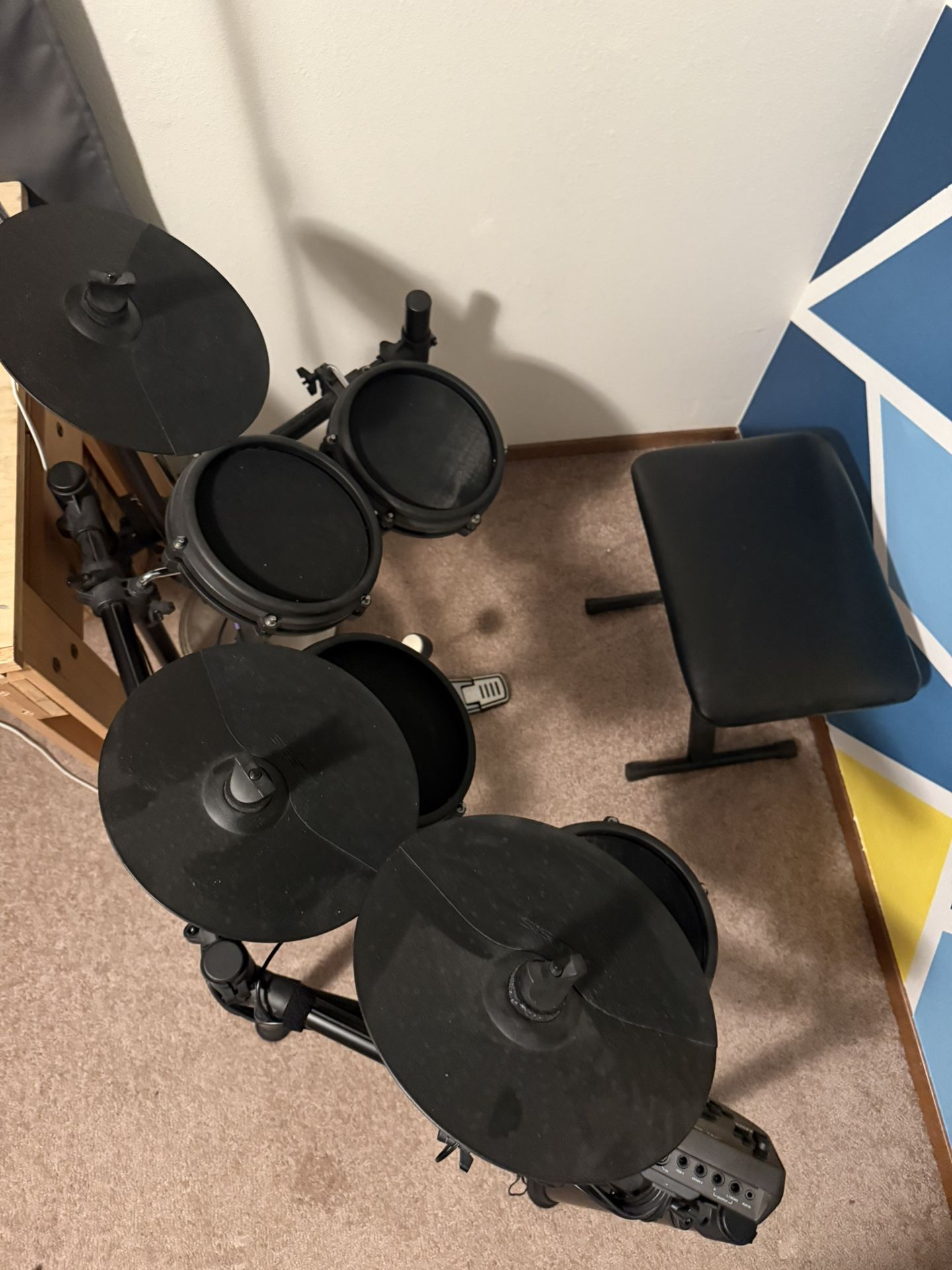 Electronic Alesis Drum Set