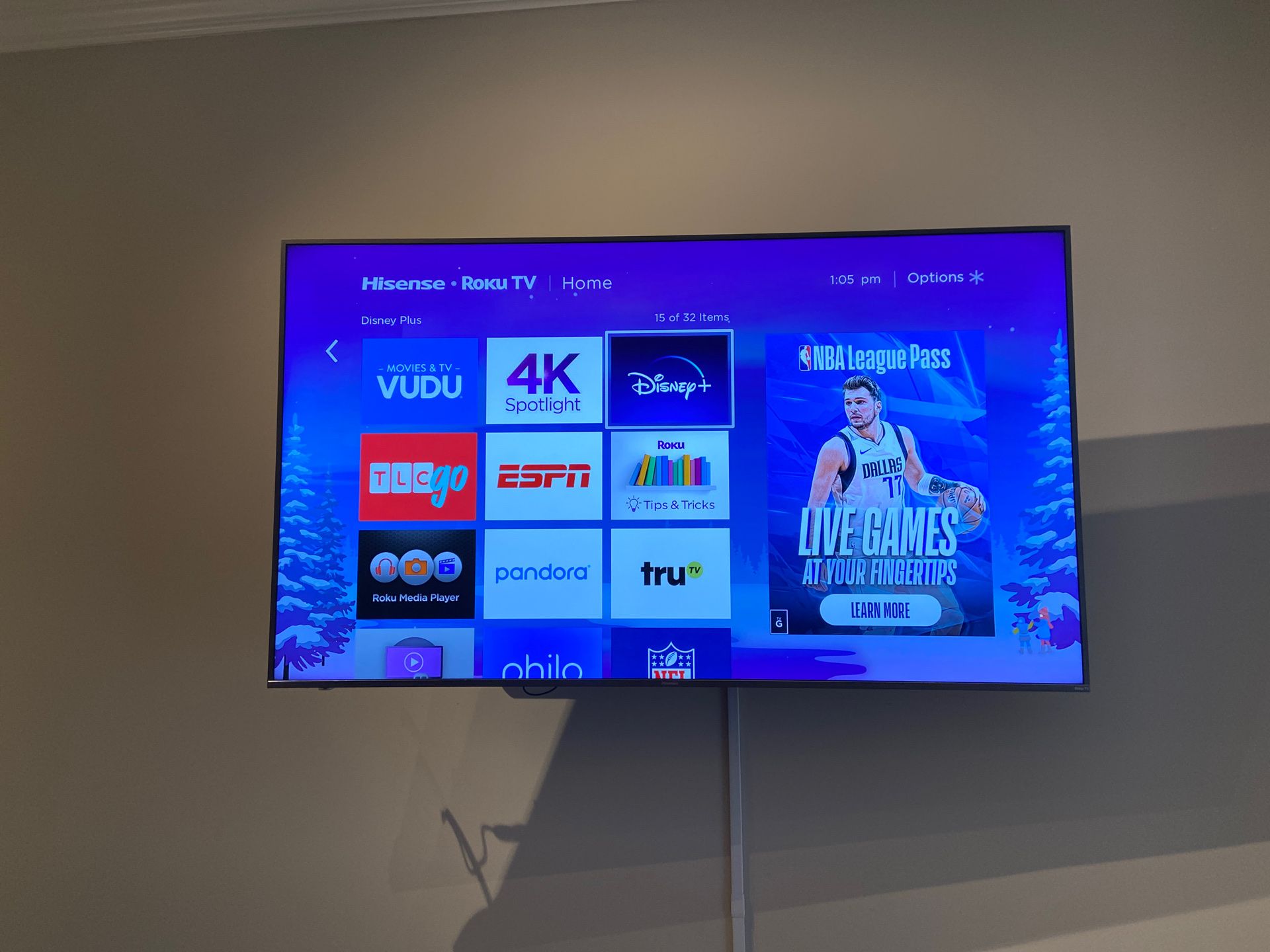 75’ inch ULED Hisense Roku tv
