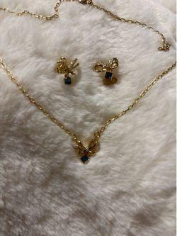 14k gold plated jewelry everyday wear with blue Crystal.. 14k oro laminado  con  cristal azul