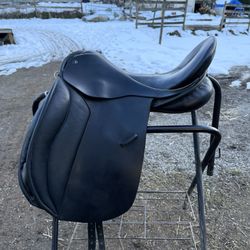 18” Dressage Saddle 