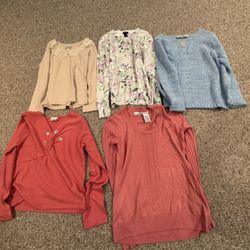 4 Women’s Medium Long Sleeve Sweaters and a Shirt. Name Brands and some with bling