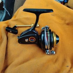 PENN 714Z FISHING REEL