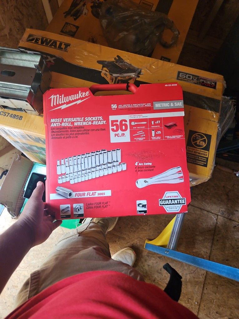 Milwaukee Sockets