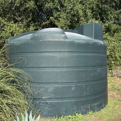 5000 GALLON WATER STORAGE TANK