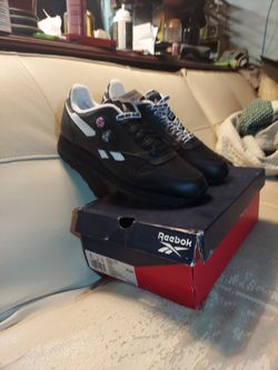 Palace x Reebok CL classic pump, 9m, brand new, limited edition Fy4716