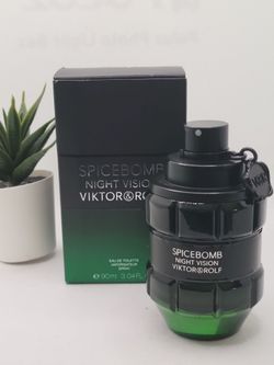 Viktor&Rolf
 
Spicebomb Night Vision Eau de Toilette

3 fl (USED 5- 10%)⭐️