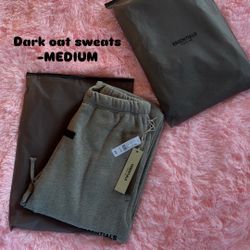 Essentials Dark oat sweats
