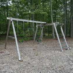 Swing set for sale