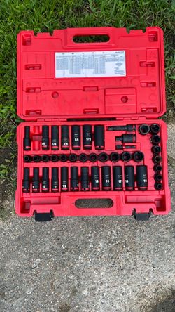 Milwaukee 4/8” Impact Socket Set with Case