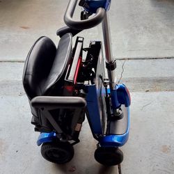 Medical Drive ZooMe Auto-Flex Folding Scooter