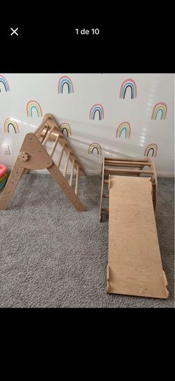 Large Montessori Like New 