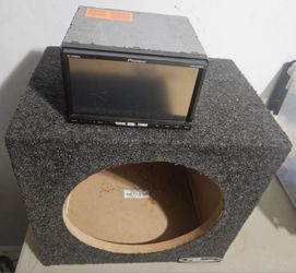 Pioneer AVH-P6000DVD Double Din Car StereoPioneer 6-Disc DVD Changer & Audio Sensations Signature Series 12 Inch Sub Box