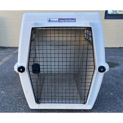 XL Dog Kennel Petmate Deluxe Vari Kennel, X-Large size 530541. 90-125 Ibs Exterior dimensions of 48" L x 32" W x 35"