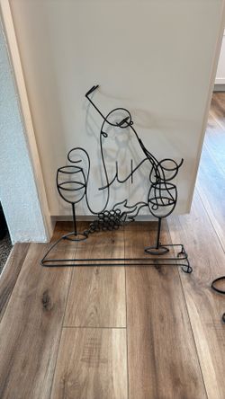 Wrought Iron Wine Wall Decor