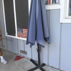 Pool umbrella