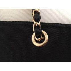 Chanel VIP gift canvas tote bag (gold chain) for Sale in San Jose, CA -  OfferUp