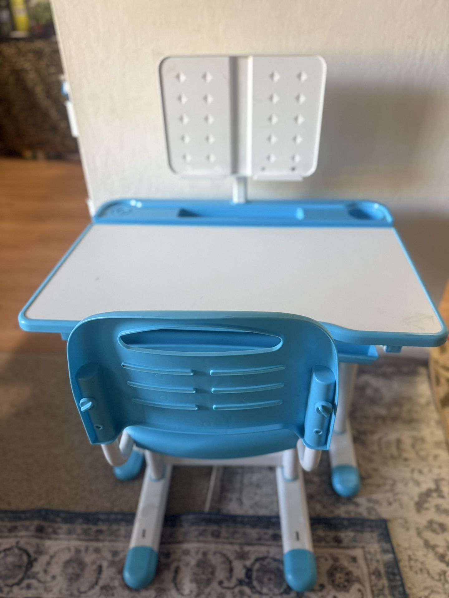 Adjustable Height Children’s Desk