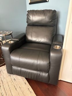 5 theater room leather chairs