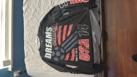 Size large Vale sports longsleeve cropped dark grey/black shirt
