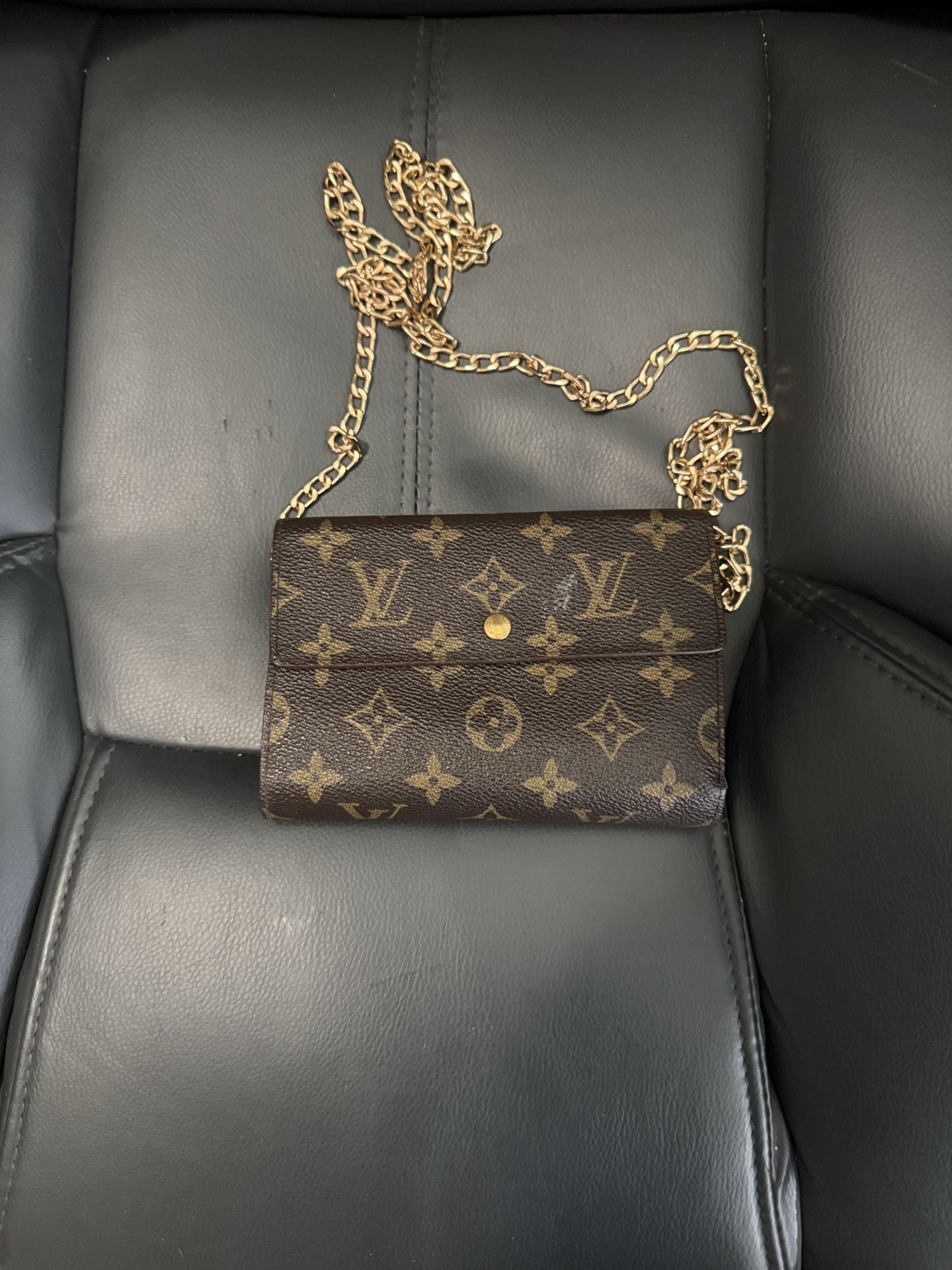 Louis Vuitton Small Wallet With Chain 
