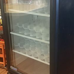 COMERCIAl REFRIGERATOR 