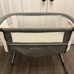 Baby Delight Bassinet