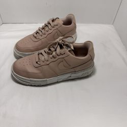 🔥 Nike Air Force 1 Pixel – Women’s Size 7.5 – Retail $110 – $45 🔥