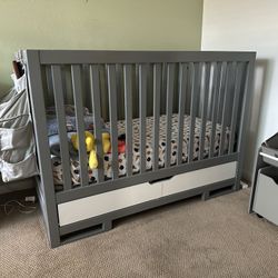 Baby/ Toddler Crib & Dresser