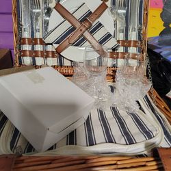 Handmade Wicker Basket For Two Picnic NEW