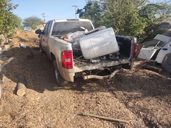 Differential for sale  also transmission for 08 09 Chevrolet 1500