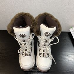 QUEST Women's WOS Glacier White Thinsulate Lined Snow Winter Boots Size 7