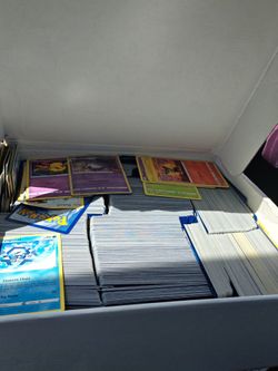 Huge box of Pokemon cards