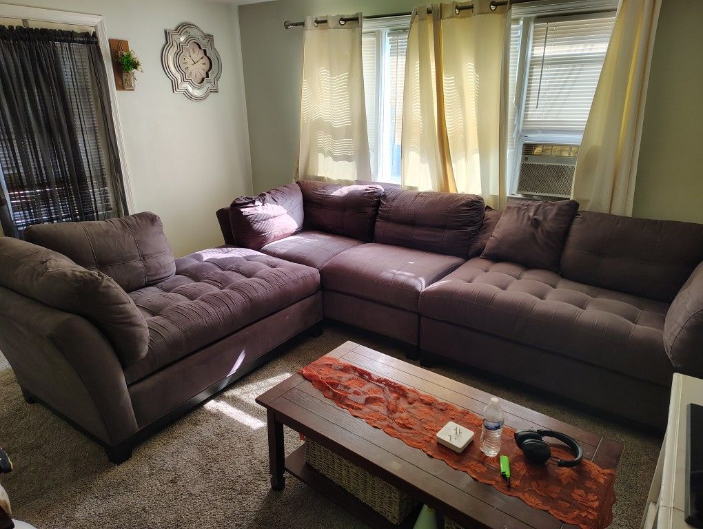 Huge 3-piece Sectional Gray Sofa
