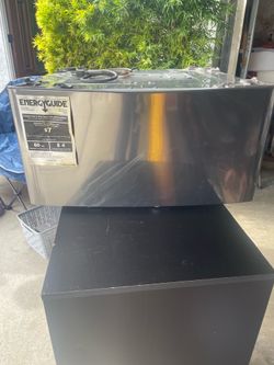 27 inch LG Pedestal Washer