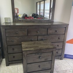 peter Bedroom Set W/ Bench